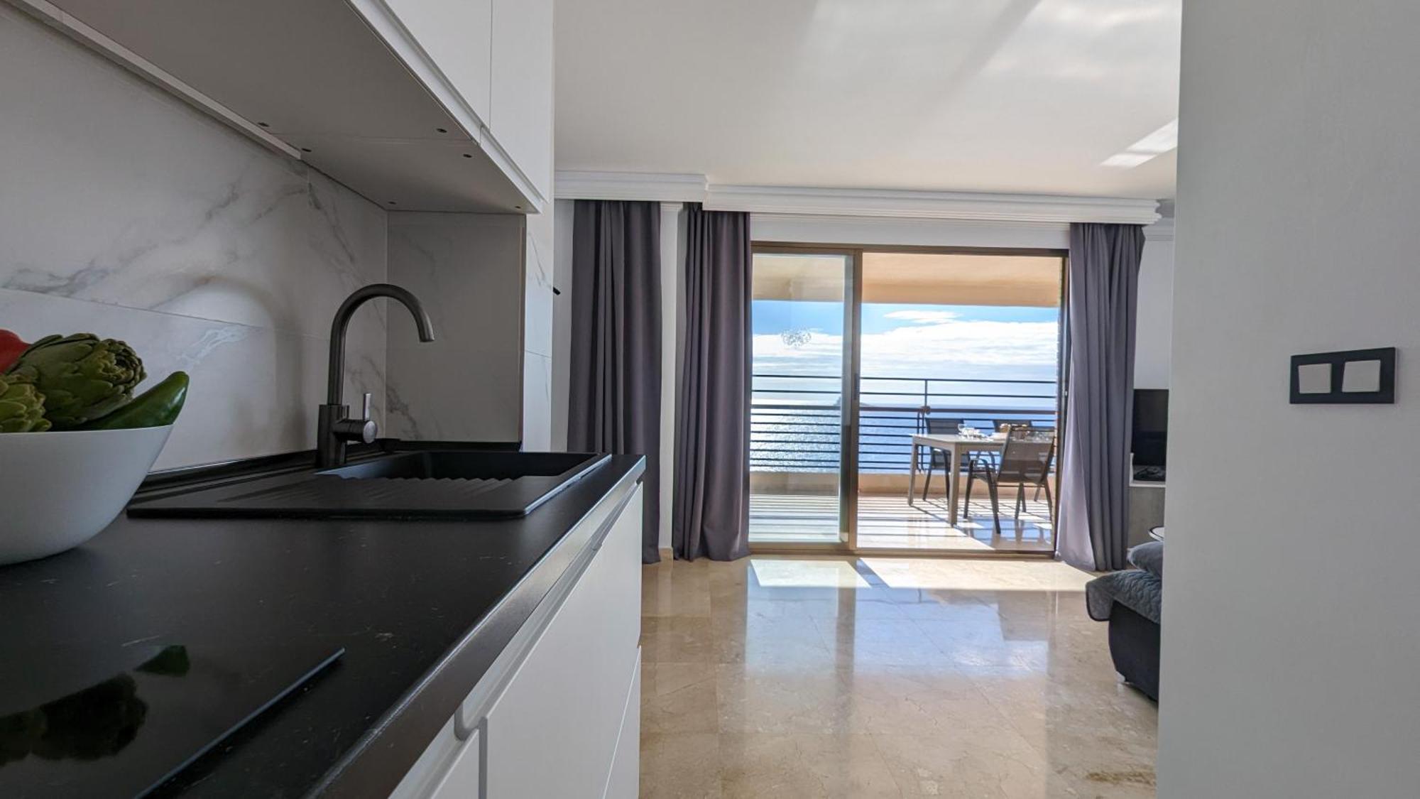 Las Arenas Sea Front Apartments Benidorm Exteriör bild