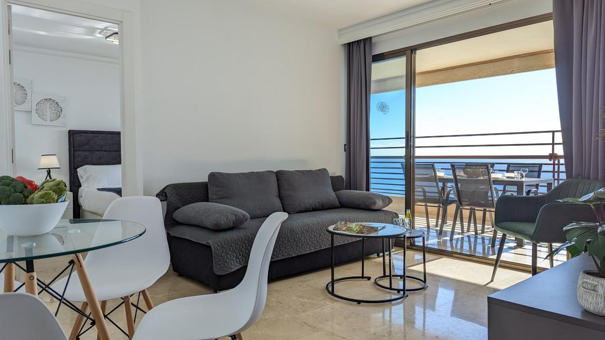 Las Arenas Sea Front Apartments Benidorm Exteriör bild