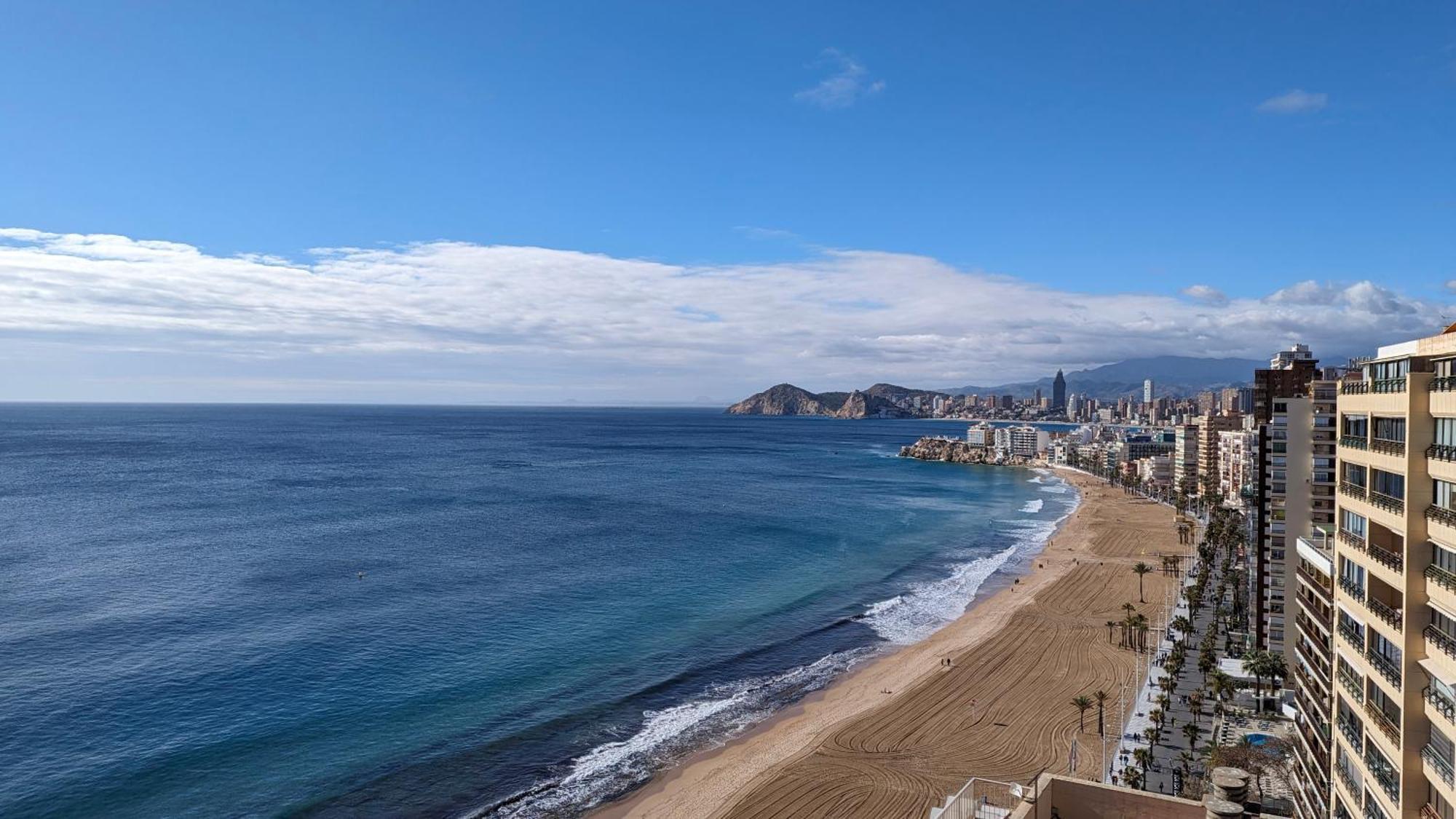 Las Arenas Sea Front Apartments Benidorm Exteriör bild